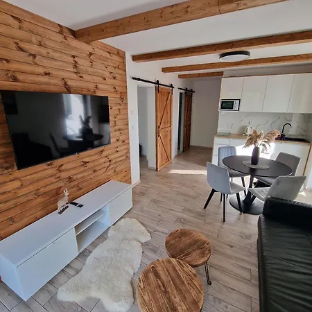 Hellene Snow Stary Smokovec Апартаменты