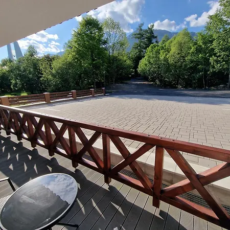 Hellene Snow Stary Smokovec *